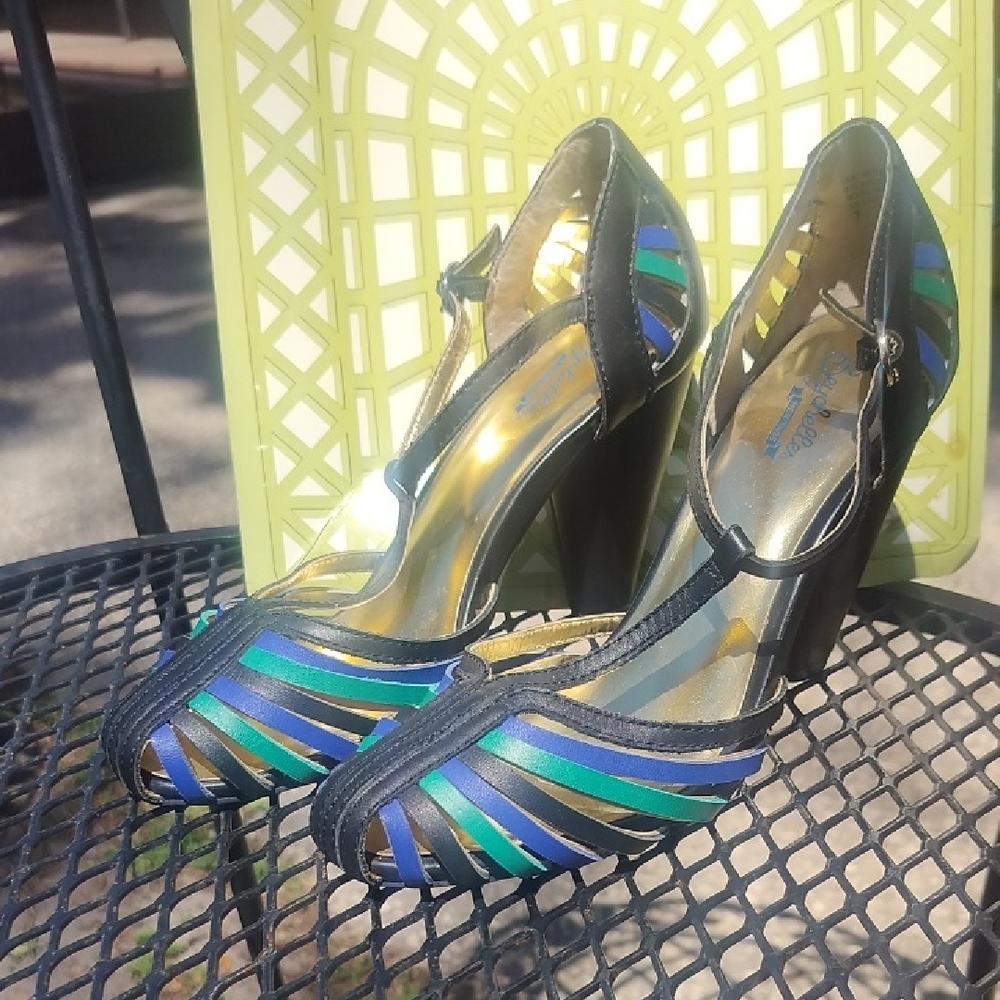 Seychelles Heritage Leather Woven Black and Green Women's Heels Sz 7